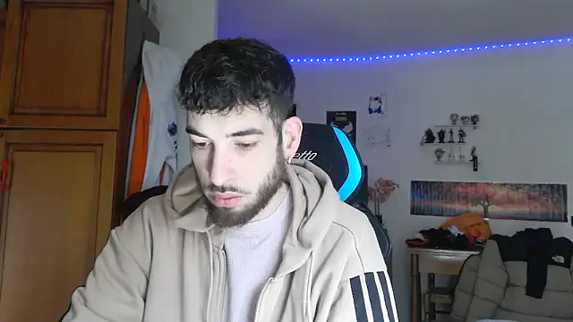 Snapshot of maestroboris95 chatting on 03-03-26, 10:32 maestroboris95 online show from 03-03-26, 10:32