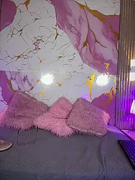 Woo isDaphne online show from 04-09-26, 10:59