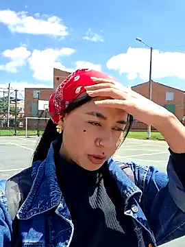 Snapshot of Zafira_glow chatting on 02-25-26, 03:32 Zafira glow online show from 02-25-26, 03:32