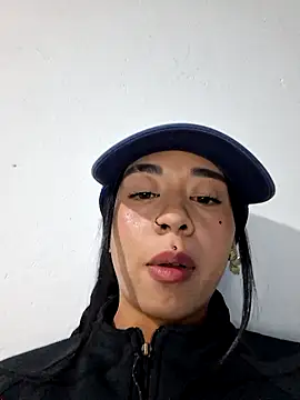 Zafira glow online show from 03-05-26, 09:22