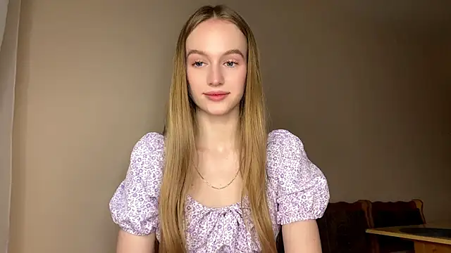 Snapshot of Viktoria_Vibes chatting on 02-14-26, 04:15 Viktoria Vibes online show from 02-14-26, 04:15