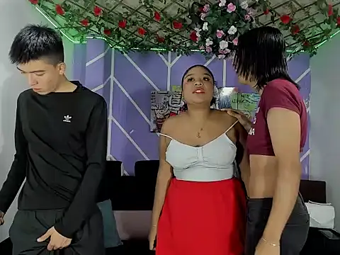 Snapshot of Lizeth_hot2002 chatting on 02-14-26, 01:24 Lizeth hot2002 online show from 02-14-26, 01:24