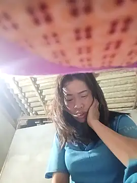 aki xzx online show from 02-17-26, 10:49