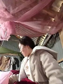 Snapshot of Yiyoongg chatting on 02-09-26, 01:09 Yiyoongg online show from 02-09-26, 01:09