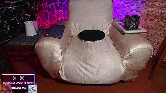 GoddessJulietteNoiir online show from 06-03-26, 11:02