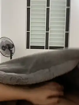 huyenzz online show from 02-19-26, 02:57