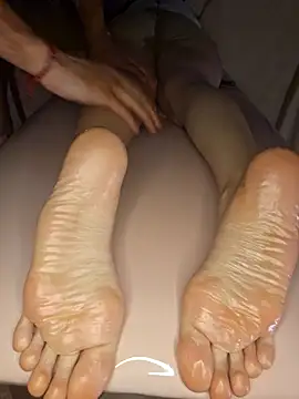 Snapshot of VelvetSolez chatting on 02-17-26, 06:43 VelvetSolez online show from 02-17-26, 06:43