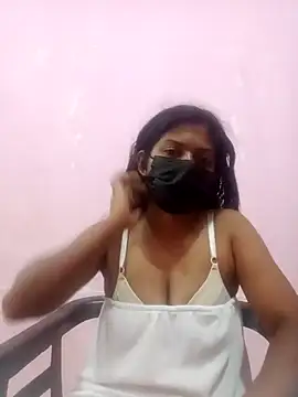 Malee S online show from 05-06-26, 04:12