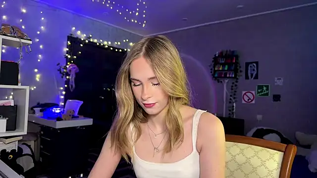 amily sunray online show from 04-16-26, 02:40