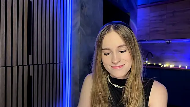 Snapshot of amily_sunray chatting on 05-16-26, 03:44 amily sunray online show from 05-16-26, 03:44