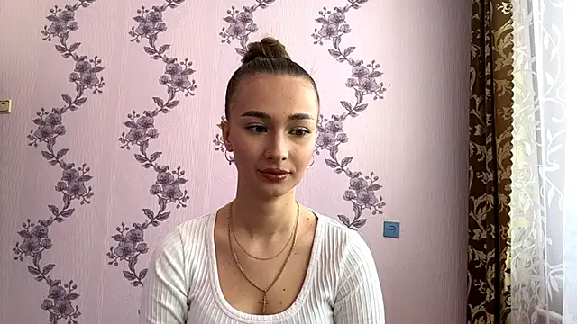 Snapshot of LacieHelaire chatting on 02-27-26, 07:30 LacieHelaire online show from 02-27-26, 07:30