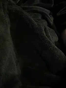 Snapshot of l0ngNHard chatting on 03-15-26, 03:12 l0ngNHard online show from 03-15-26, 03:12