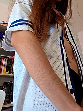 Snapshot of Belenxclusive chatting on 05-14-26, 01:29 Belenxclusive online show from 05-14-26, 01:29