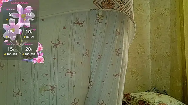 CurvyWild Lady30 online show from 04-05-26, 08:33