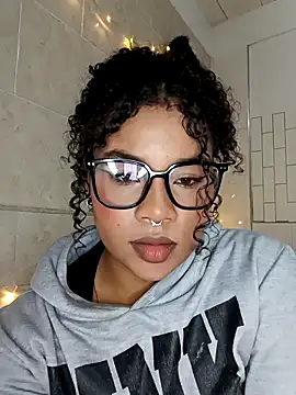 BrianaSweetxxx online show from 04-12-26, 04:06