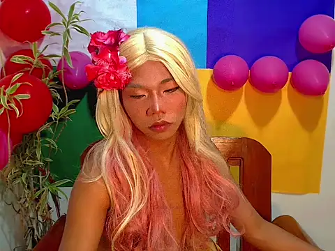 Snapshot of shopiaxox1 chatting on 02-18-26, 01:01 shopiaxox1 online show from 02-18-26, 01:01