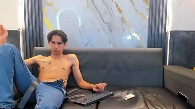 Isaak 26 online show from 03-18-26, 11:52