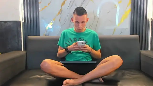 Isaak 26 online show from 03-19-26, 12:53