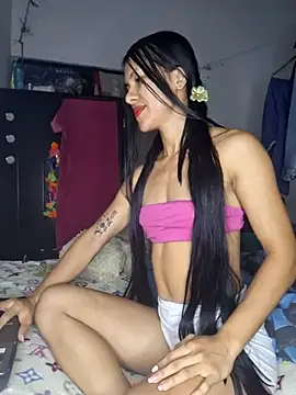 Snapshot of Alannys19 chatting on 04-24-26, 02:36 Alannys19 online show from 04-24-26, 02:36