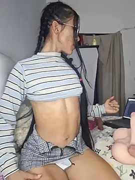 Alannys19 online show from 06-21-26, 02:47