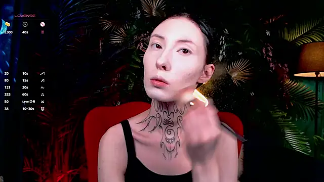 Snapshot of roxy_morrison_x chatting on 04-29-26, 03:43 roxy morrison x online show from 04-29-26, 03:43