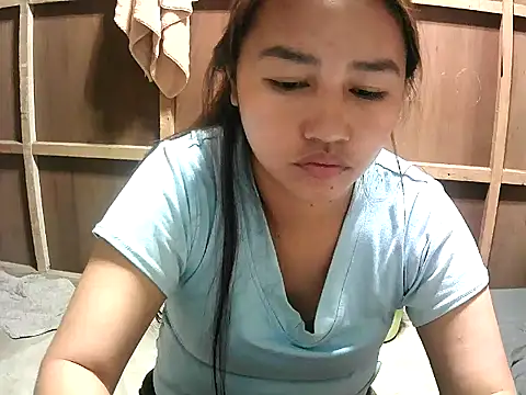 Cloudette 17 online show from 02-20-26, 09:32