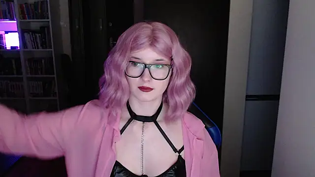 LunaXcherry online show from 03-25-26, 05:41