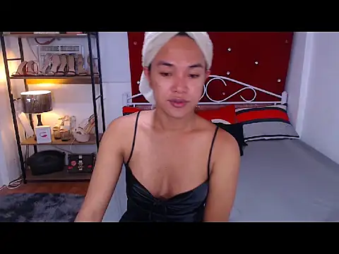 Snapshot of SeductiveAya chatting on 02-17-26, 10:27 SeductiveAya online show from 02-17-26, 10:27