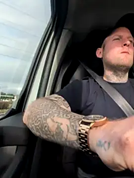 dave32000 online show from 02-25-26, 01:43