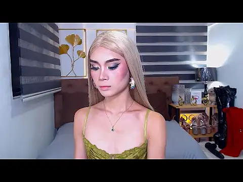 Snapshot of JuicyCockThea chatting on 06-16-26, 10:51 JuicyCockThea online show from 06-16-26, 10:51