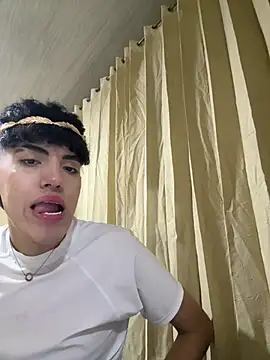 max femboy online show from 03-10-26, 05:12