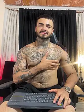 Snapshot of Benjii_Carter1 chatting on 03-01-26, 04:58 Benjii Carter1 online show from 03-01-26, 04:58