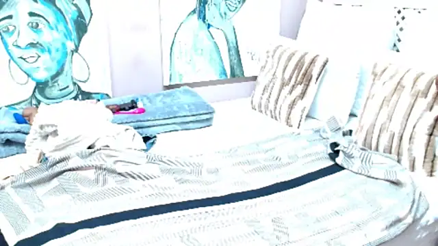 TyraHotxxx online show from 04-17-26, 04:59