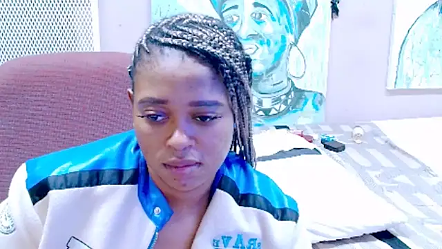 Snapshot of TyraHotxxx chatting on 04-25-26, 05:21 TyraHotxxx online show from 04-25-26, 05:21