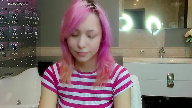 EmilyTrase online show from 04-05-26, 01:25