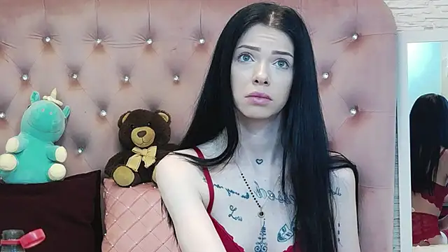 Snapshot of PeachyElla26 chatting on 02-11-26, 05:34 PeachyElla26 online show from 02-11-26, 05:34