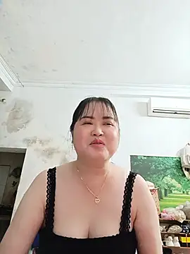 Snapshot of Kee-kimlee chatting on 06-25-26, 07:46 Kee-kimlee online show from 06-25-26, 07:46