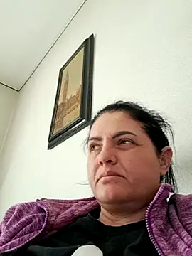 Snapshot of Sony28v chatting on 02-17-26, 08:33 Sony28v online show from 02-17-26, 08:33