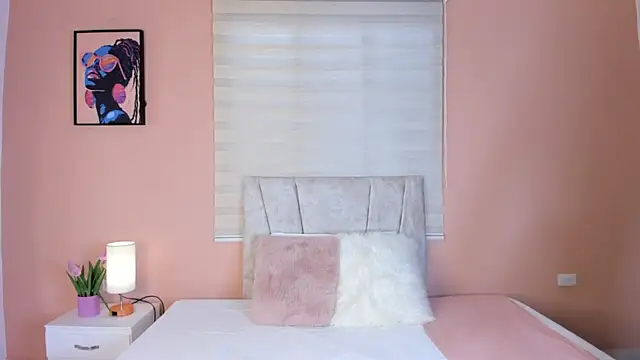 Snapshot of Maily_vega chatting on 06-18-26, 01:26 Maily vega online show from 06-18-26, 01:26