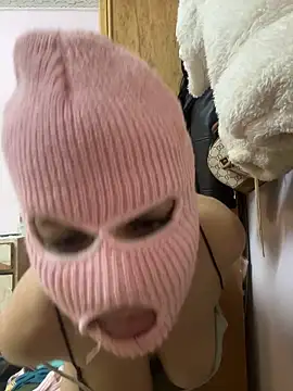 Snapshot of faettaa chatting on 02-11-26, 03:28 faettaa online show from 02-11-26, 03:28