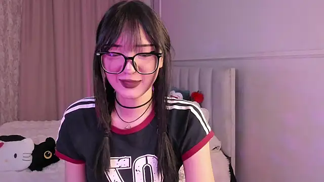 Snapshot of ariyastar chatting on 04-25-26, 02:14 ariyastar online show from 04-25-26, 02:14