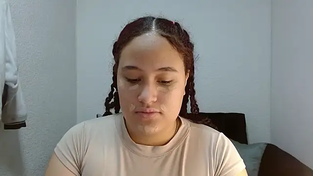 Snapshot of leilanewgirl chatting on 02-12-26, 12:22 leilanewgirl online show from 02-12-26, 12:22