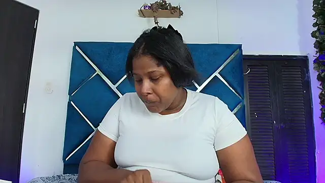Snapshot of AlexaRousse4u chatting on 06-06-26, 10:25 AlexaRousse4u online show from 06-06-26, 10:25