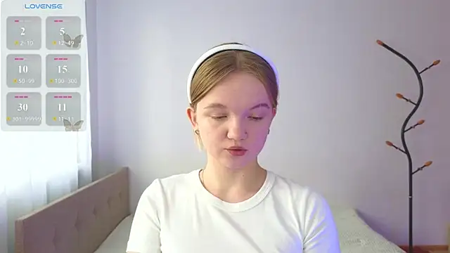 Snapshot of StellaBunny chatting on 06-14-26, 11:12 StellaBunny online show from 06-14-26, 11:12