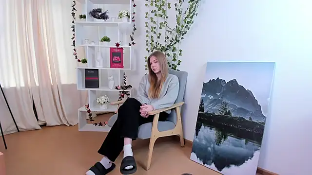 CharityKhamo online show from 02-12-26, 08:42