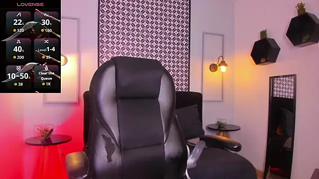 Snapshot of Lola_12_ chatting on 02-16-26, 01:18 Lola 12 online show from 02-16-26, 01:18