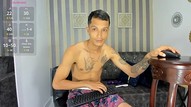 Snapshot of Max_and_anny chatting on 02-24-26, 12:03 Max and anny online show from 02-24-26, 12:03