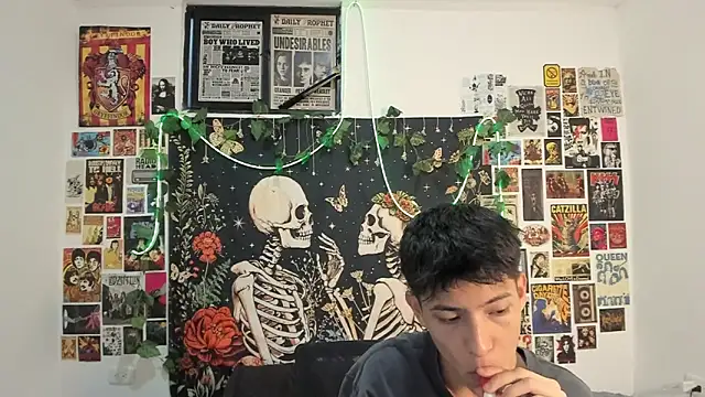 Snapshot of alextop_ chatting on 02-22-26, 10:52 alextop online show from 02-22-26, 10:52