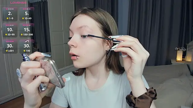 LavenderMitten online show from 04-16-26, 05:52