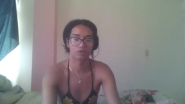 Snapshot of horny_brii chatting on 07-04-26, 04:46 horny brii online show from 07-04-26, 04:46
